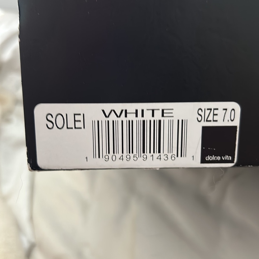 Dolce Vita White Solei boots NEW with box never worn - Picture 8 of 9